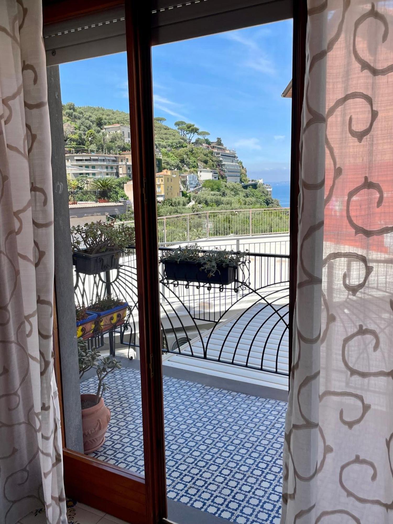 Capoten Sorrento Exterior foto
